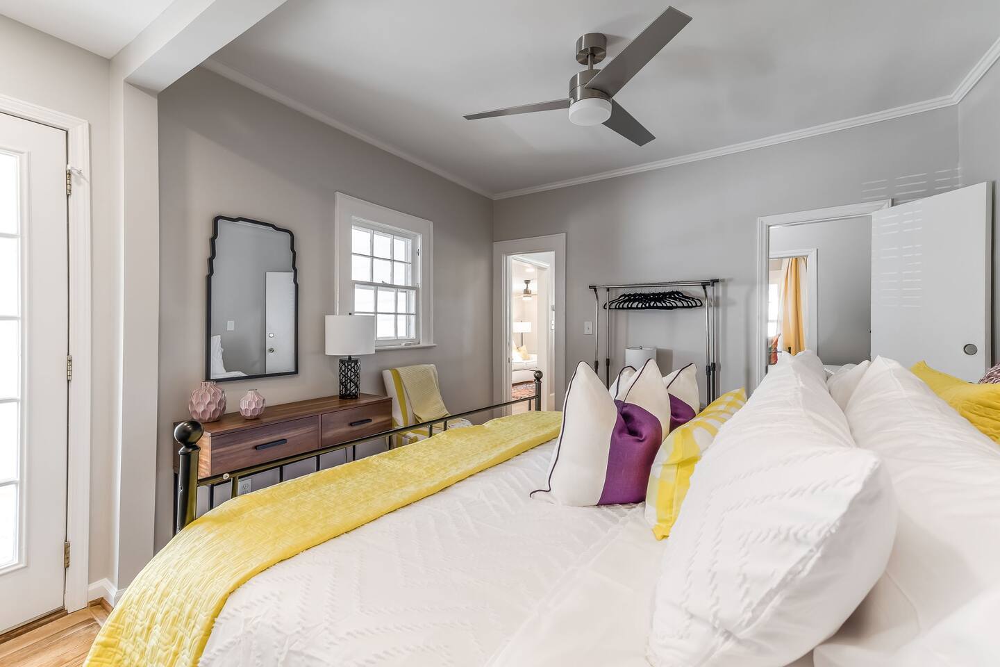 2BR Creekside retreat in Burlington | BBQ Grill