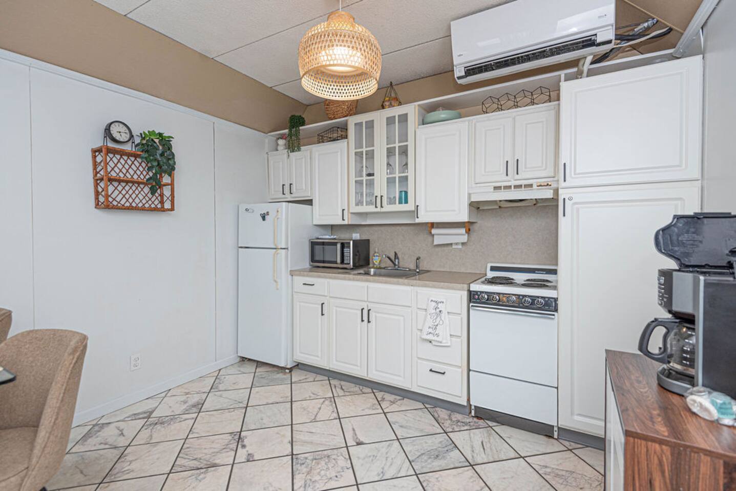 Walk to the Beach & Boardwalk! 2 BDR Family Condo! - Apartment