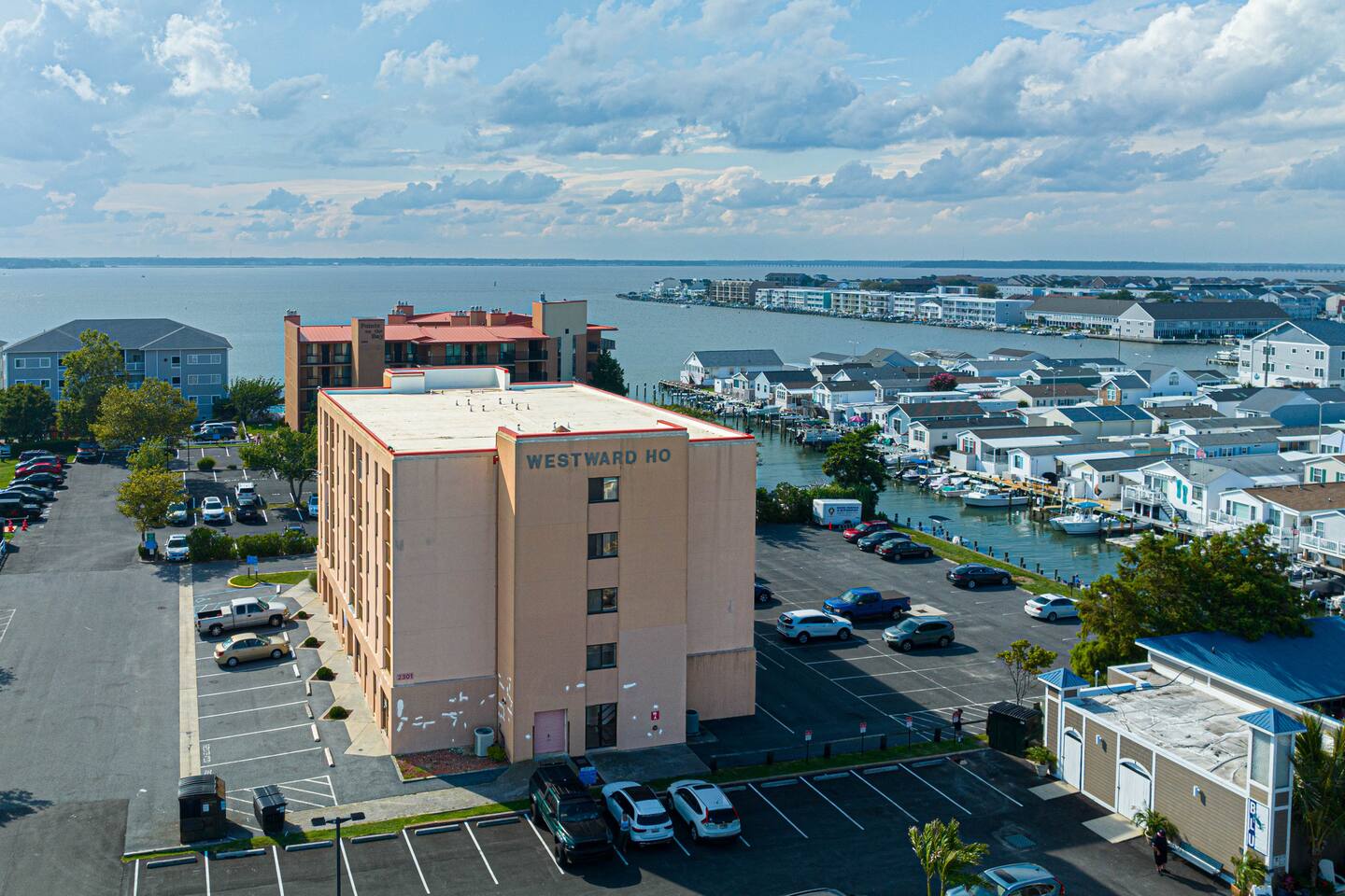 Walk to the Beach & Boardwalk! 2 BDR Family Condo! - Apartment