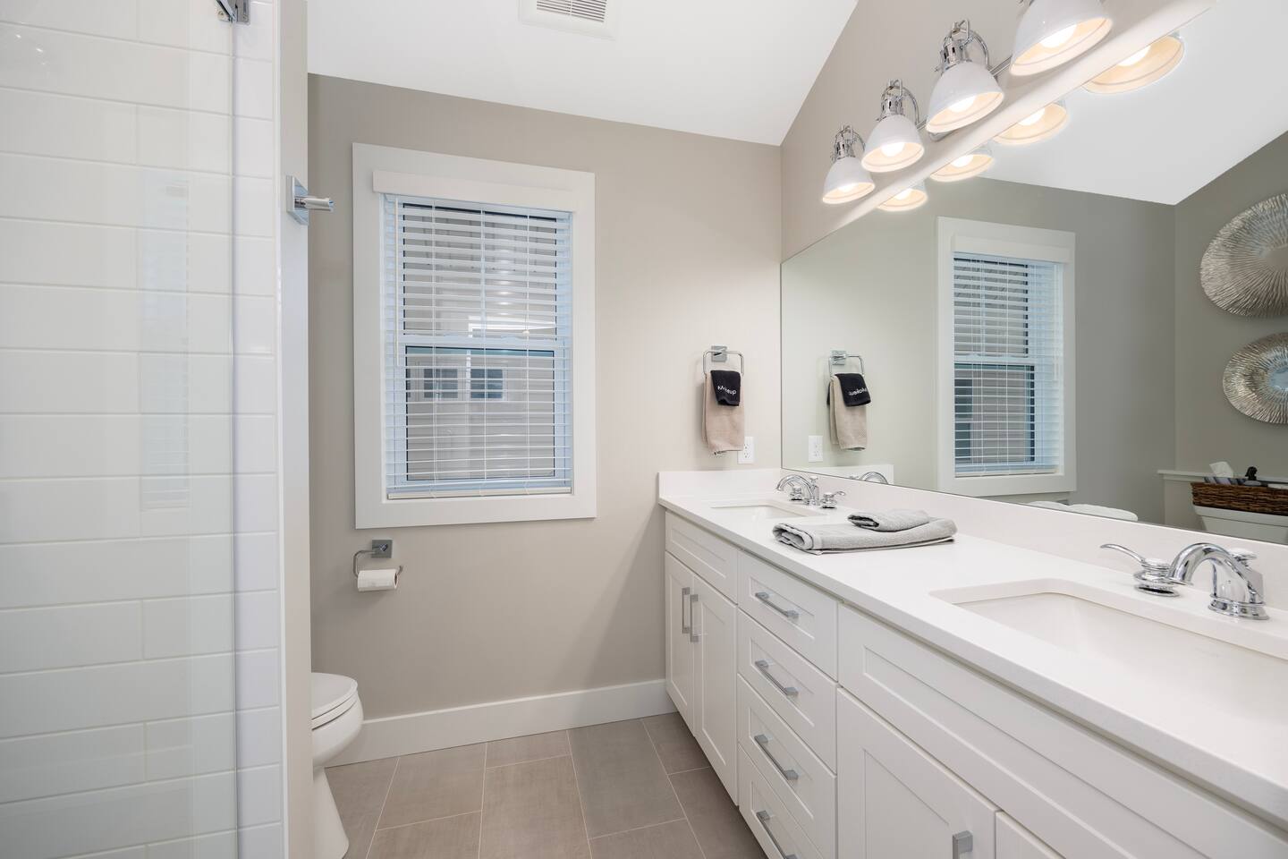 Hot Tub - Saugatuck - Douglas - Luxury Home Sleeps 8