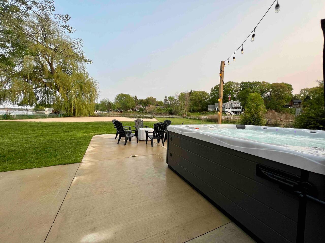 HOT TUB - Grand Haven/Spring Lake Waterfront Home