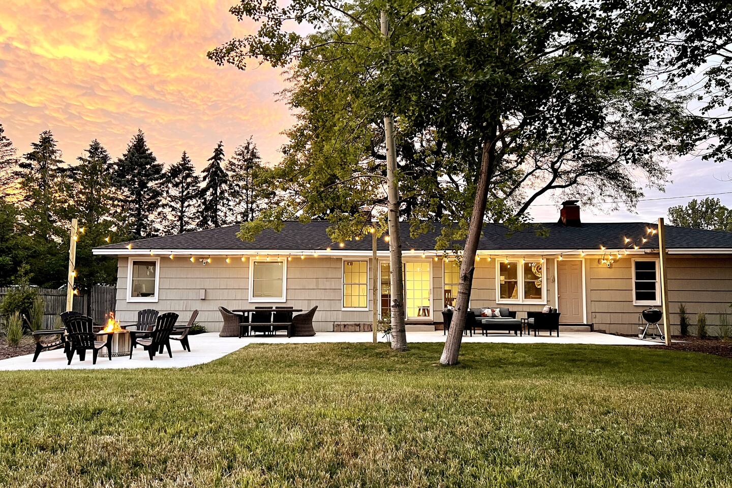 HOT TUB - Grand Haven/Spring Lake Waterfront Home — Spring Lake — vacation rental