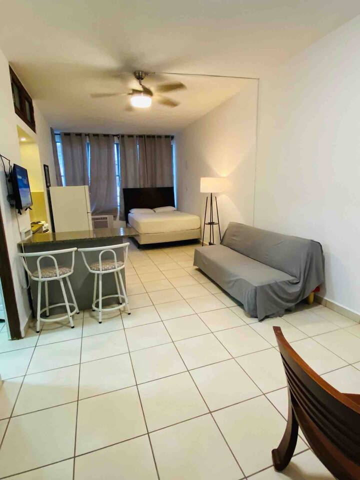 Studio in the Main strip of Condado