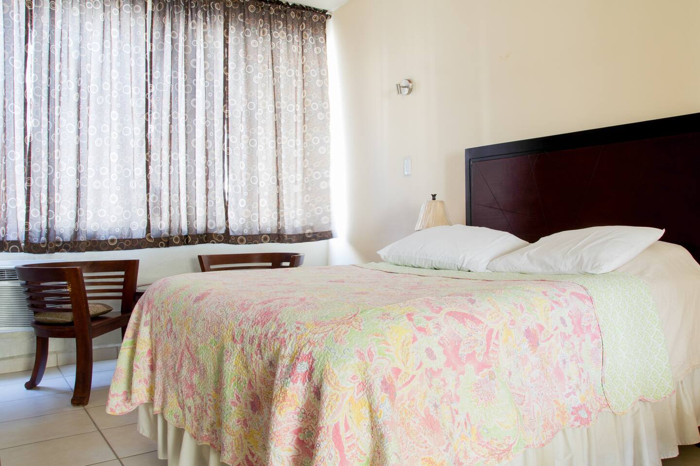 Studio in the Main strip of Condado