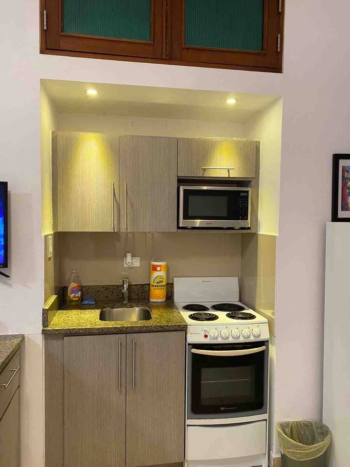 Studio in the Main strip of Condado