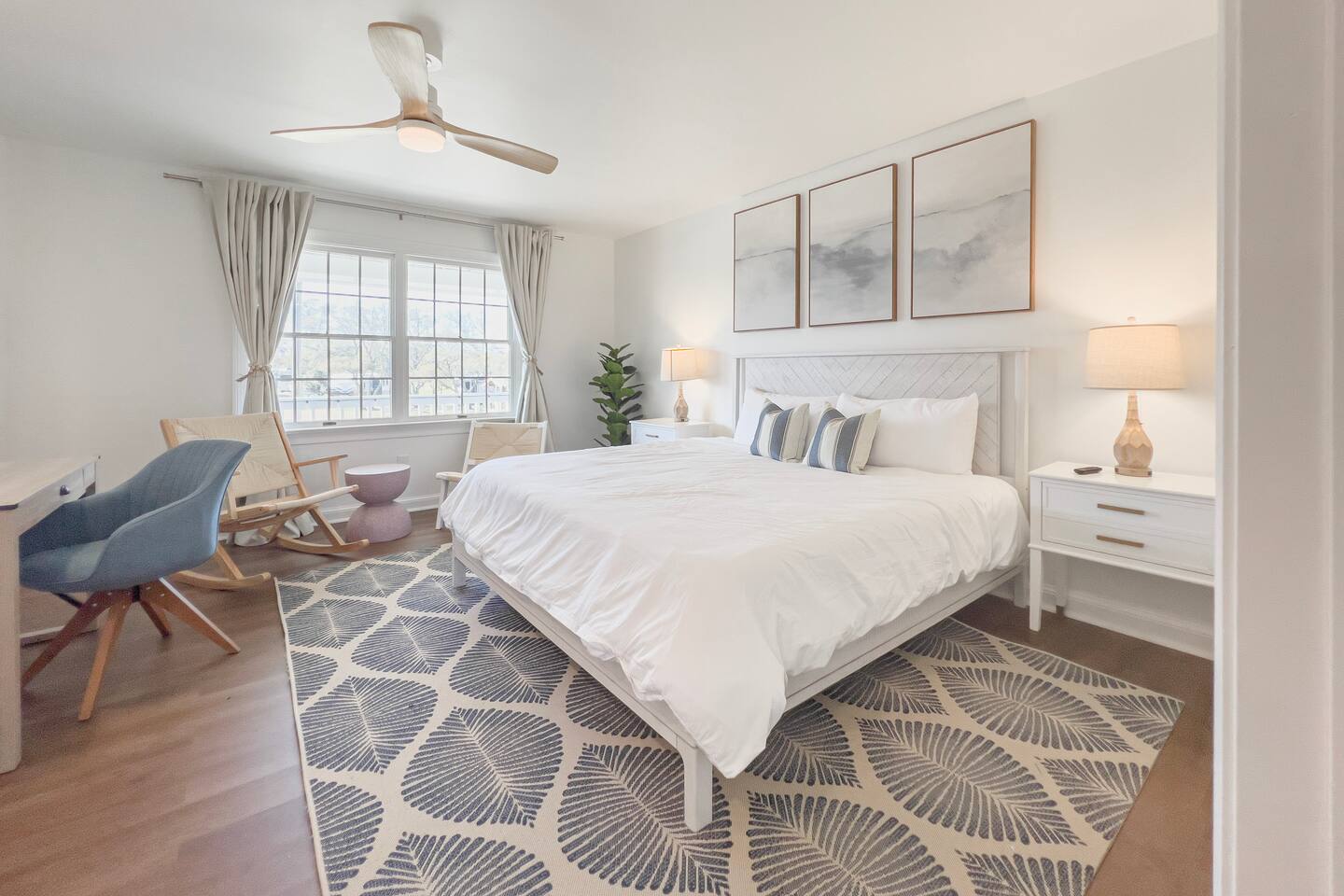 2 Mi to Beach | Hot Tub | Bright & Modern