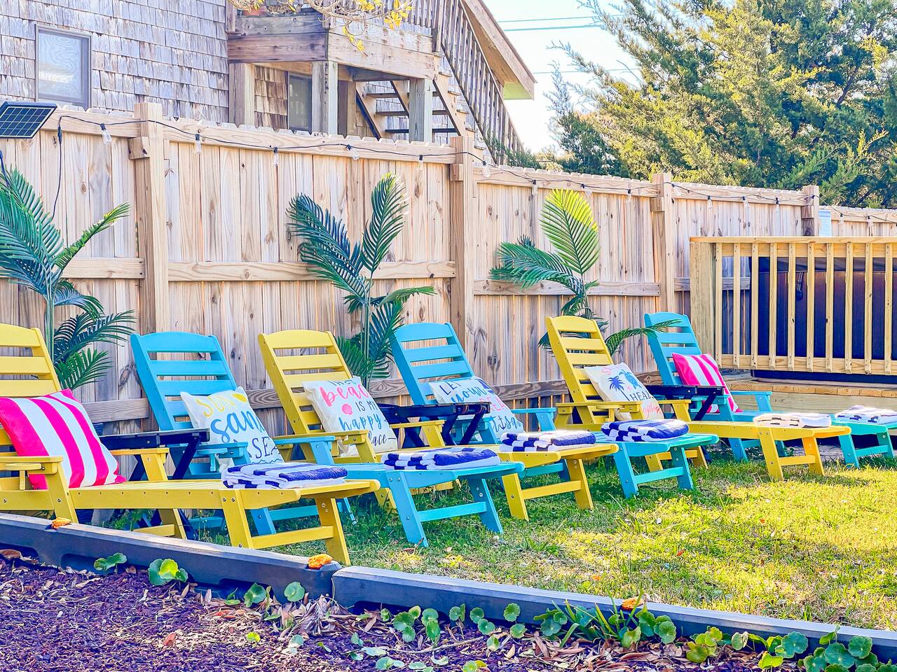 2 Mi to Beach | Hot Tub | Bright & Modern