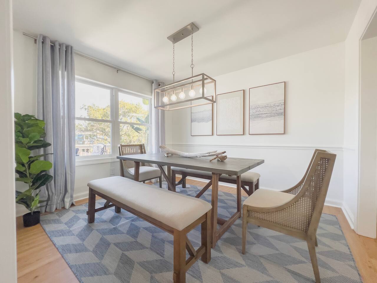 2 Mi to Beach | Hot Tub | Bright & Modern