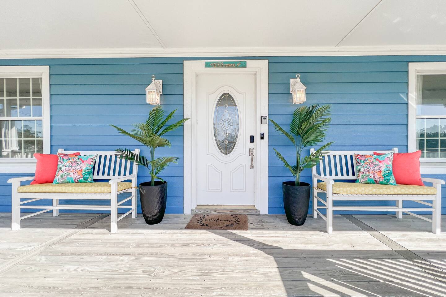 2 Mi to Beach | Hot Tub | Bright & Modern