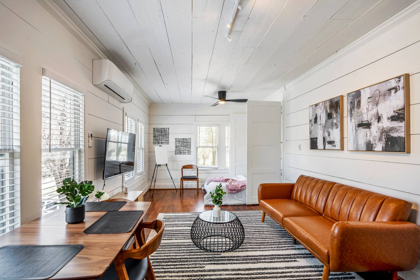 Historic Heights Artist Bungalow #3