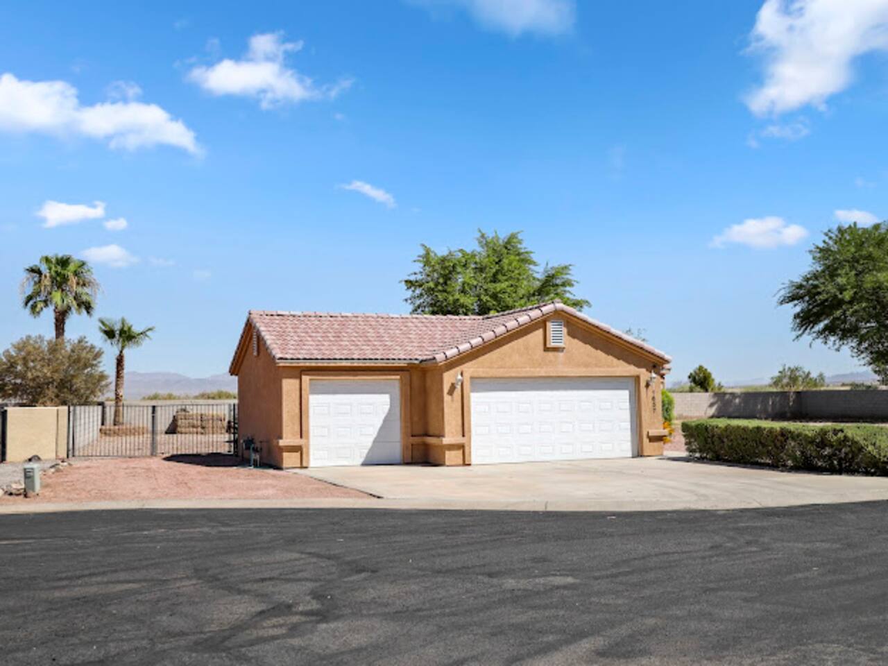 Updated Mohave Valley Retreat