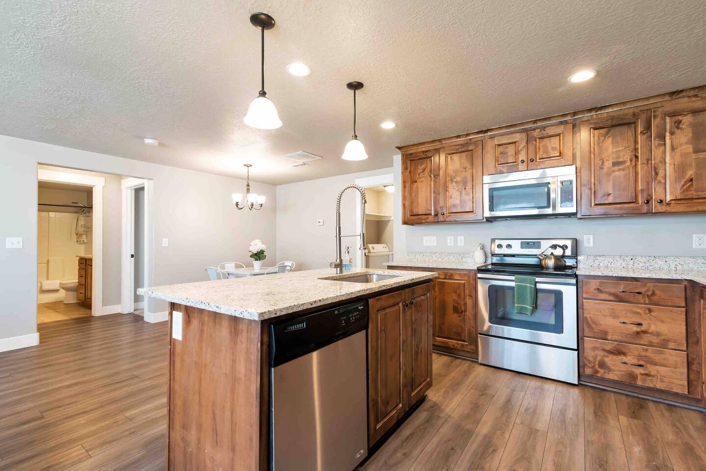 Sleepy Ridge Apt in Vineyard/Orem (Sleeps 6)