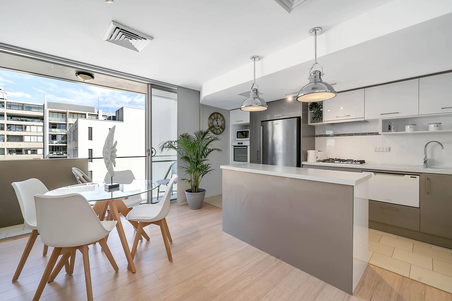 Heart of Manly - Quiet 1 bed between Beach/Harbour