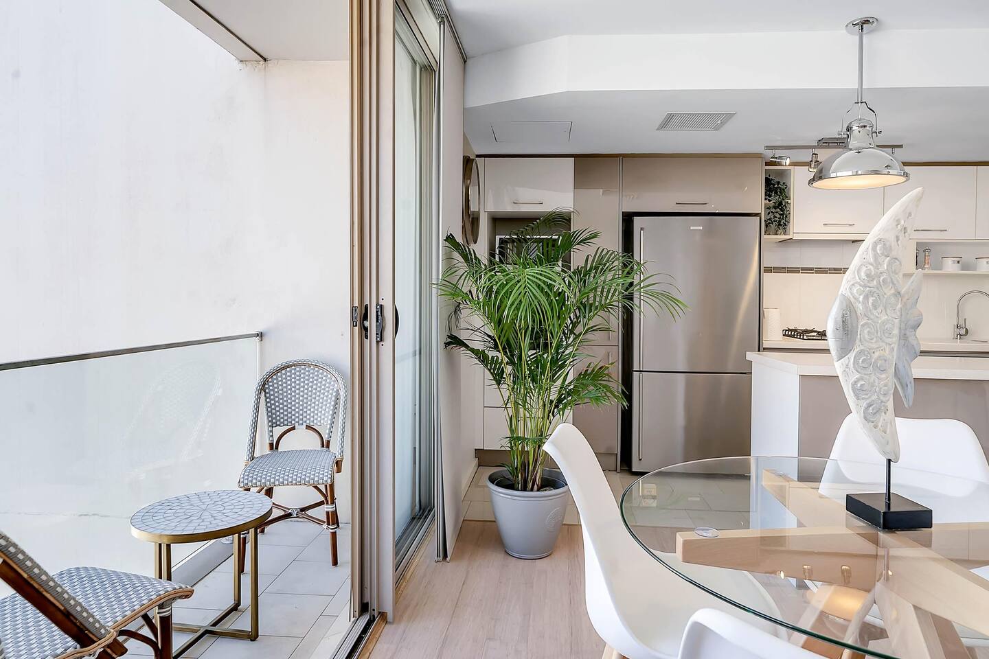 Heart of Manly - Quiet 1 bed between Beach/Harbour