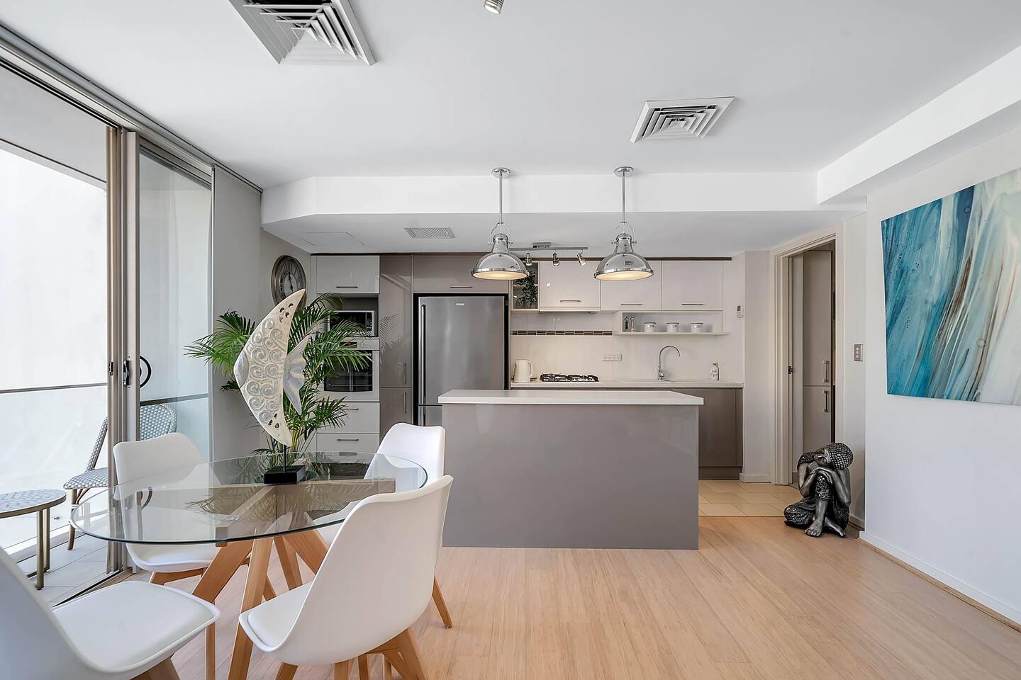 Heart of Manly - Quiet 1 bed between Beach/Harbour