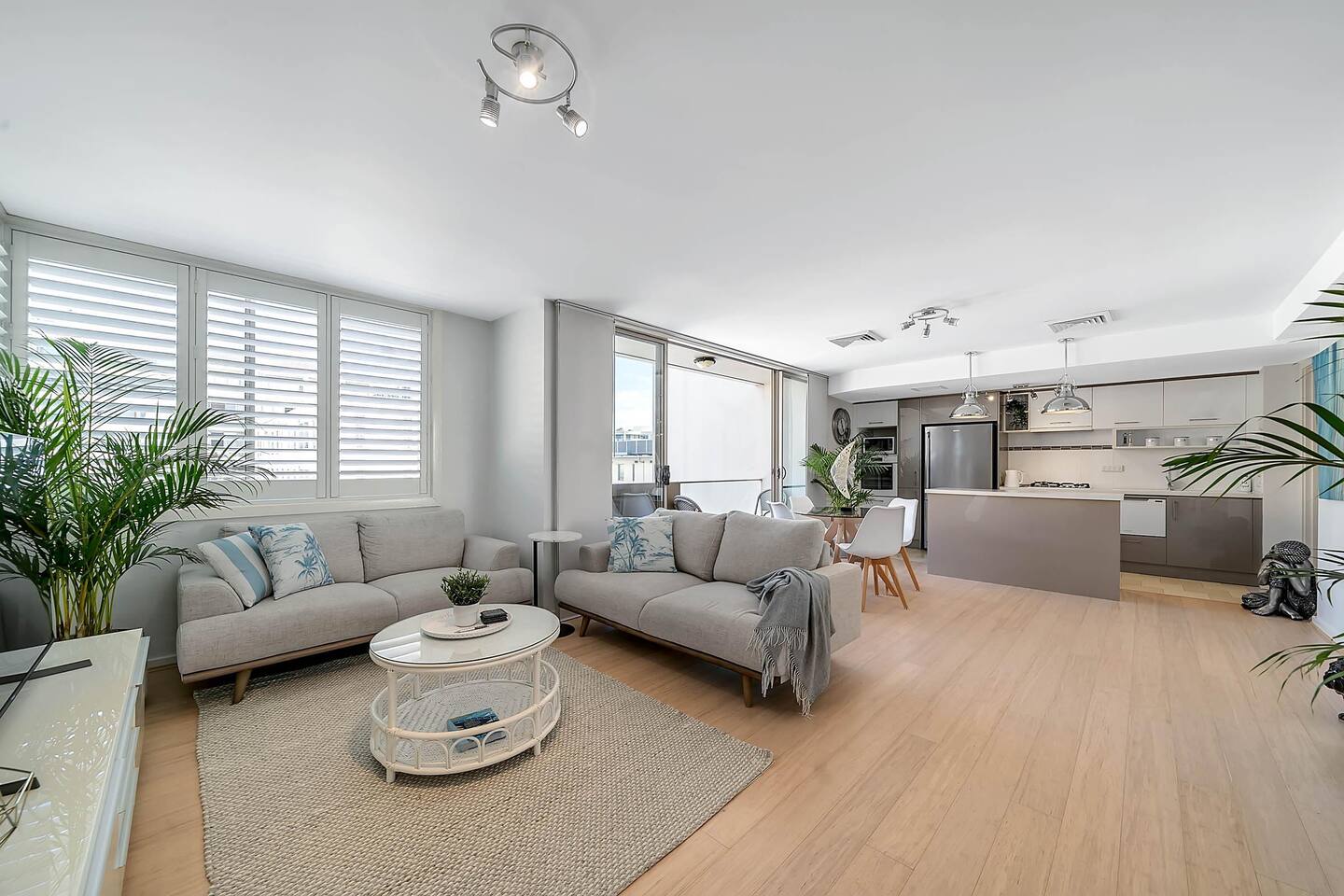 Heart of Manly - Quiet 1 bed between Beach/Harbour