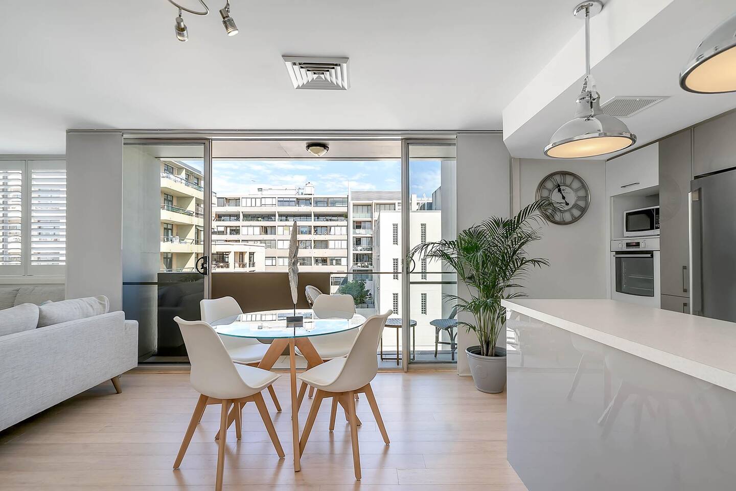 Heart of Manly - Quiet 1 bed between Beach/Harbour
