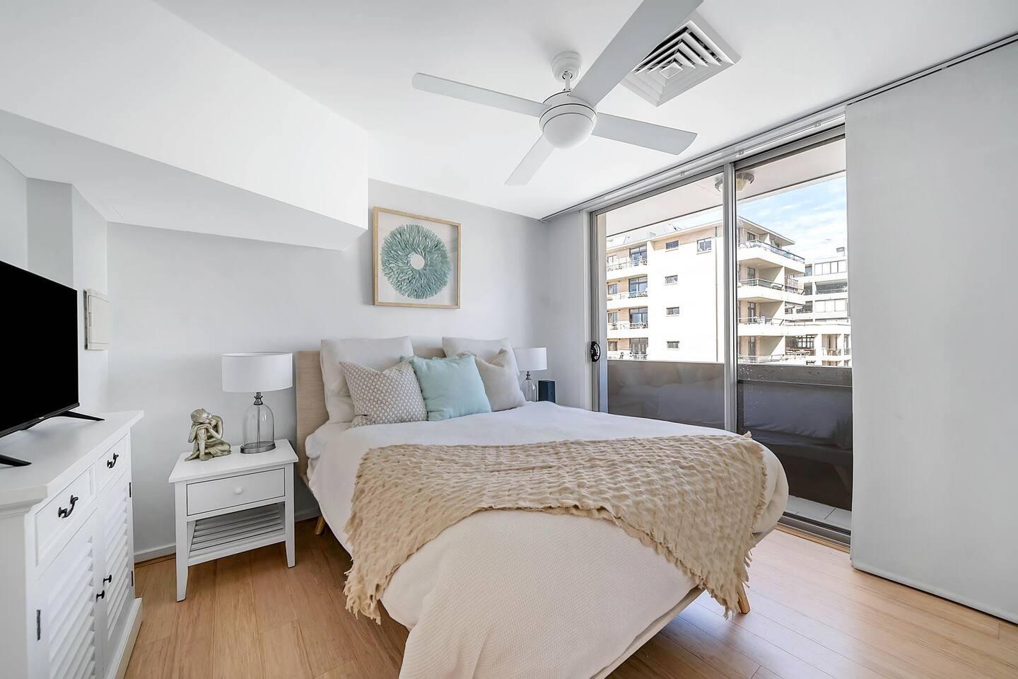 Heart of Manly - Quiet 1 bed between Beach/Harbour