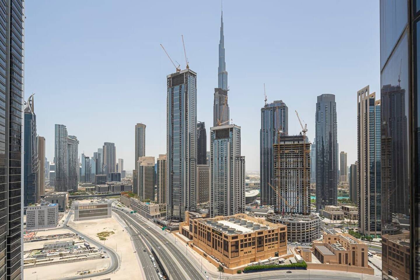 ASHRI HOLIDAY HOMES Standard Apartment with Burj view