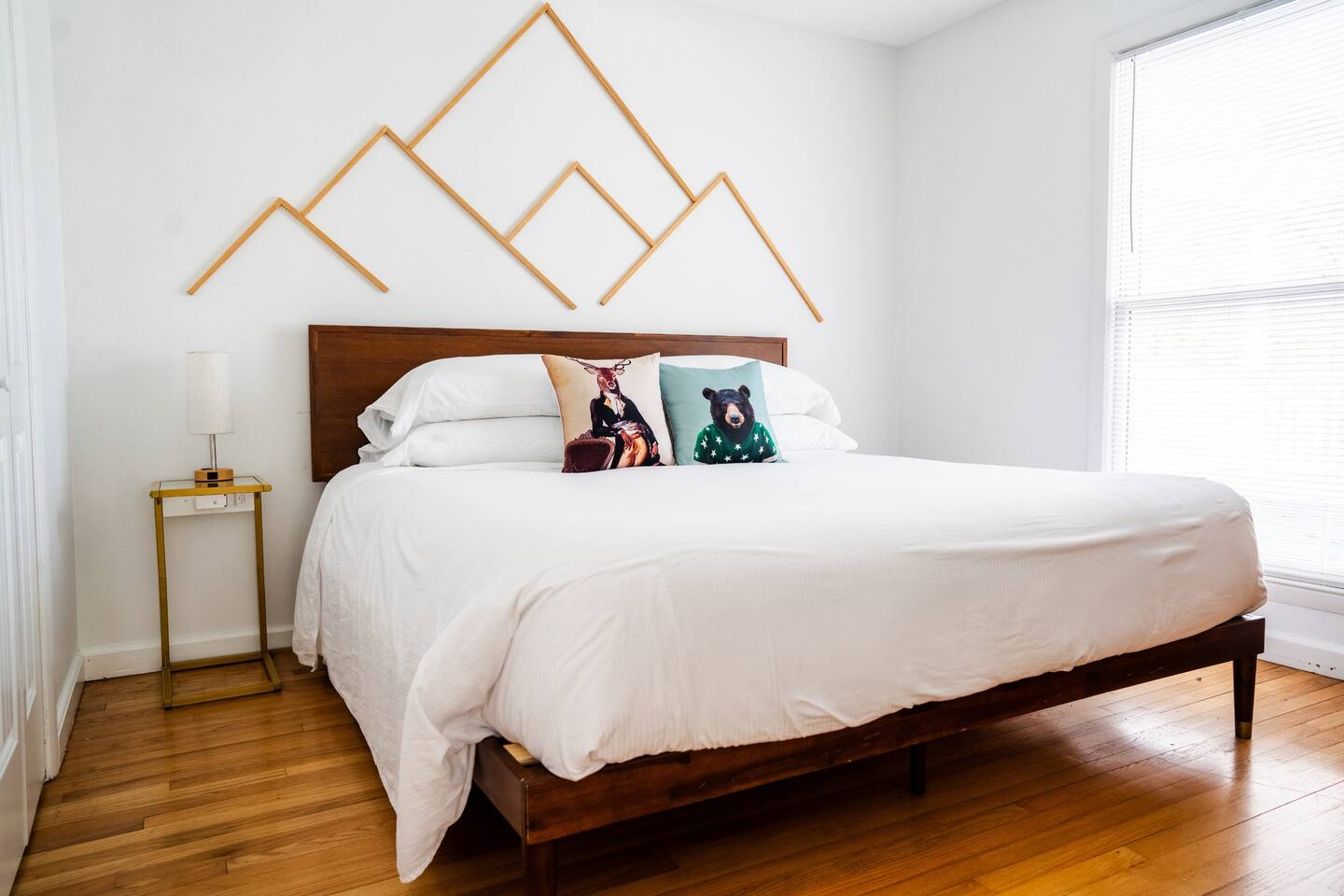 Mountain Top Mansion + Pet Friendly + Sleeps 24 + Asheville + Blue Ridge Parkway