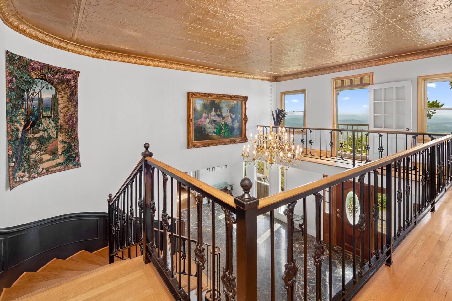 Mountain Top Mansion + Pet Friendly + Sleeps 24 + Asheville + Blue Ridge Parkway