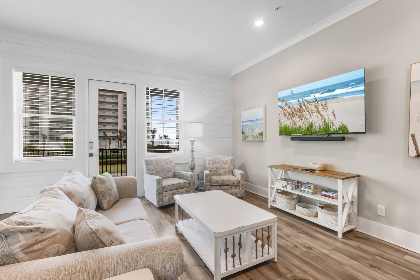 Beach View! 2 King Masters - Sleeps 12 - Pool! — Gulf Shores, AL — vacation rental