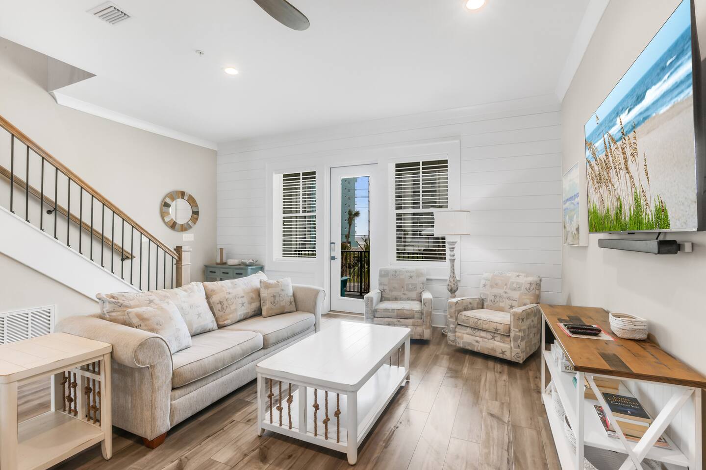 Beach View! 2 King Masters - Sleeps 12 - Pool!