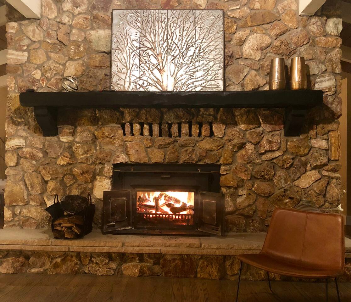 NEW Rustic Mountain Retreat - 30 mi. from Yosemite