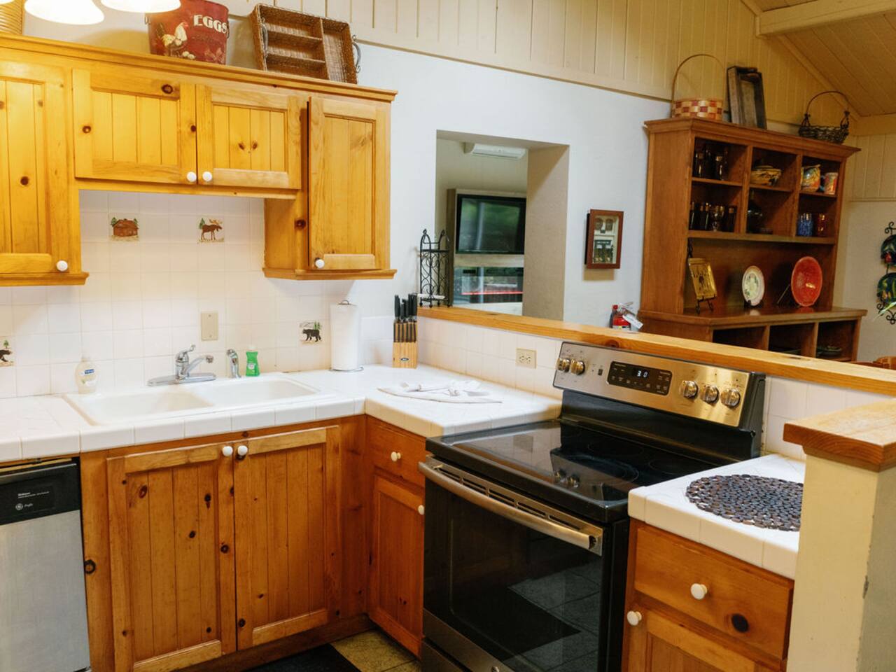 Retreat at River’s Edge – 10 miles from Yosemite