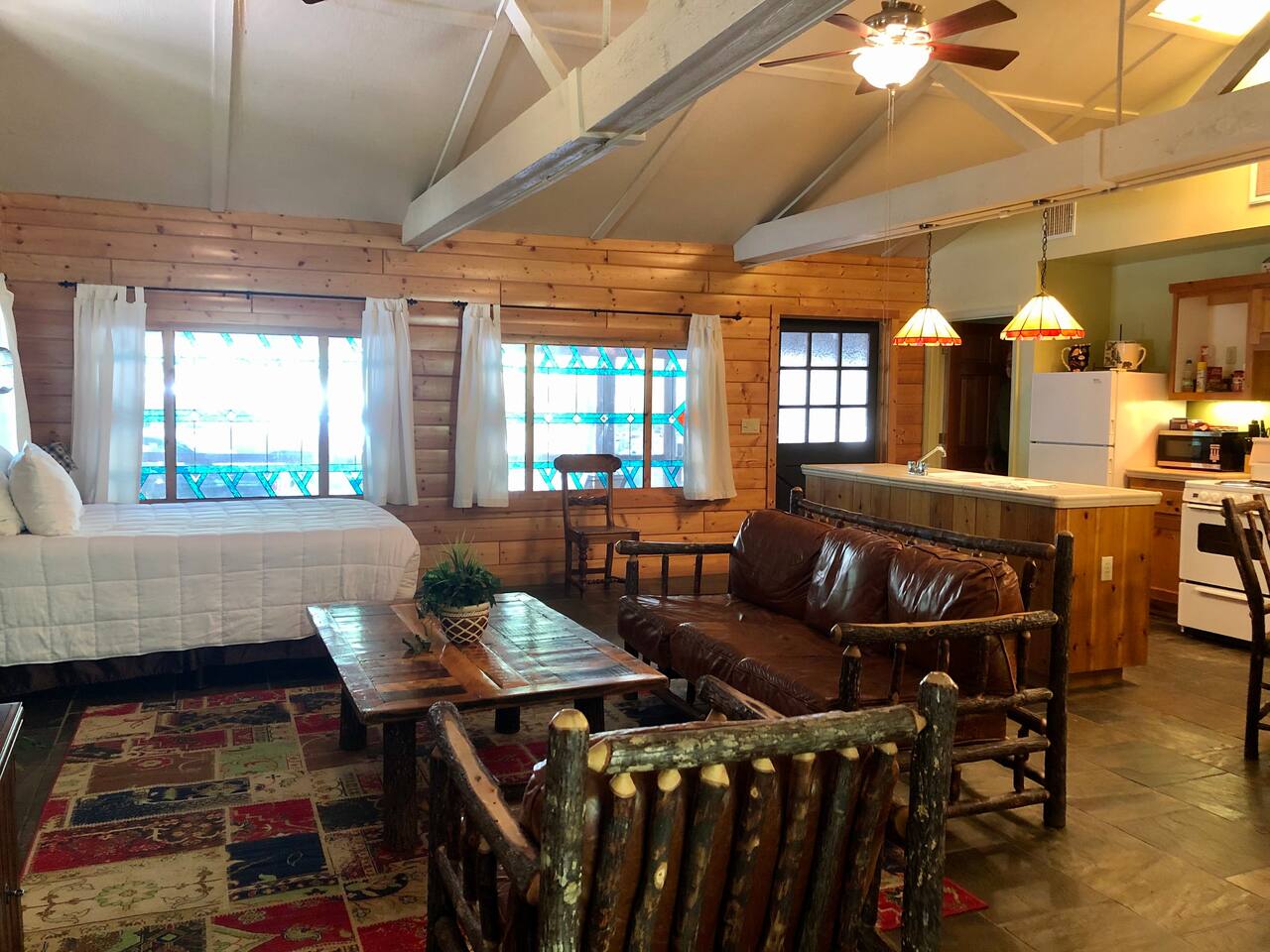 Historic Cabin on Merced River - 10mi to Yosemite