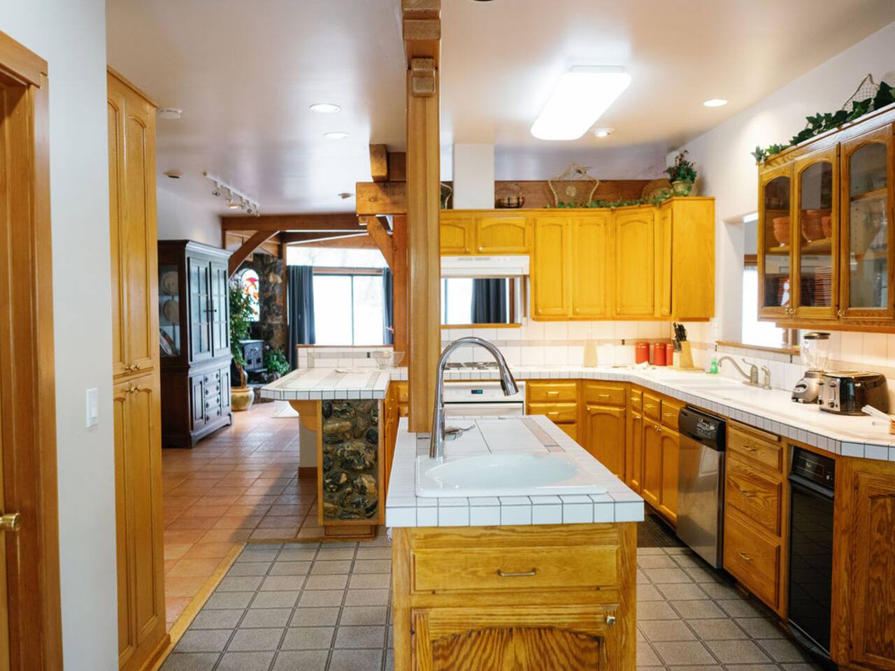 Hunter House Retreat | 10miles to Yosemite Gate