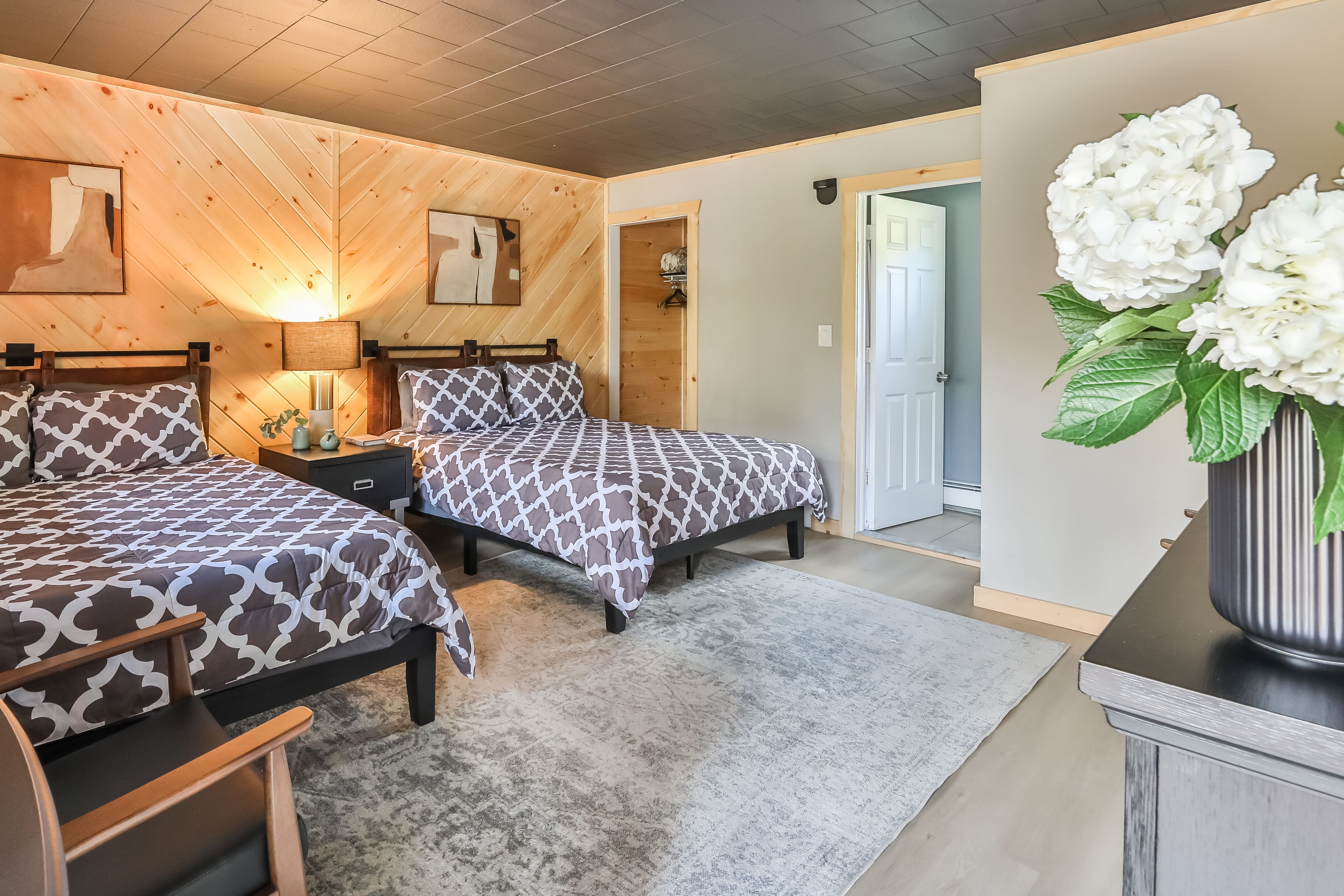 Beautiful Lodge In the Center of Hunter Mountain 5