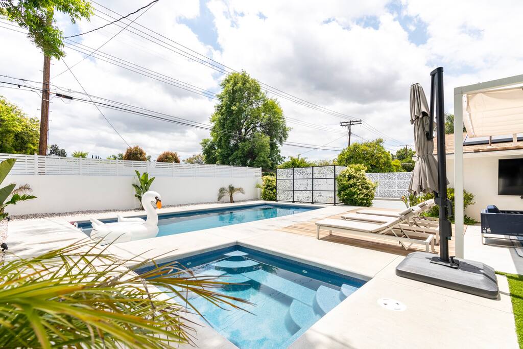 Hot tub for 8 people