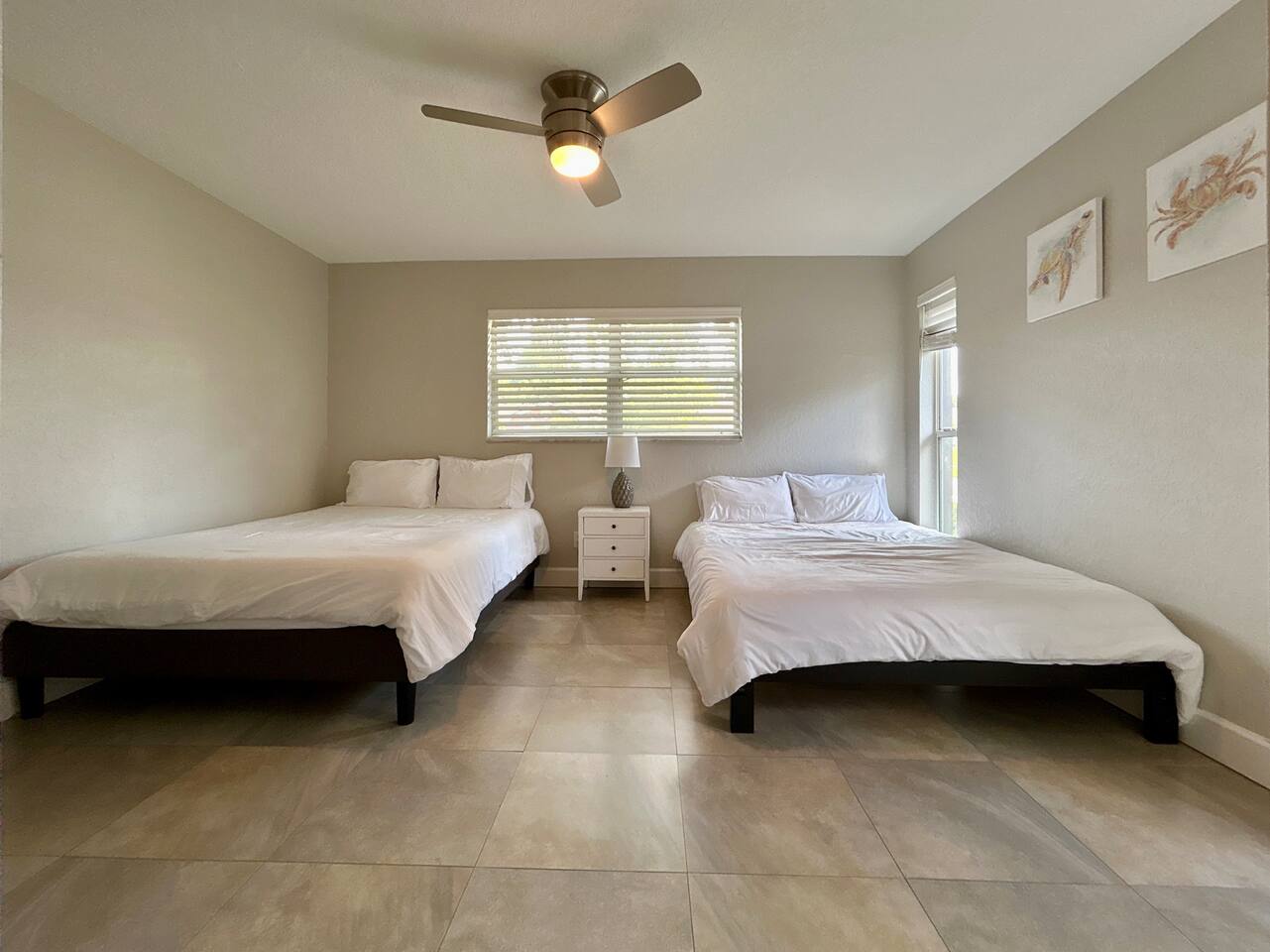 !HEATED POOL HOUSE-NEAR BEACH/LAKE/DOWNTOWN/WATER PARK/PINELLAS TRAIL!