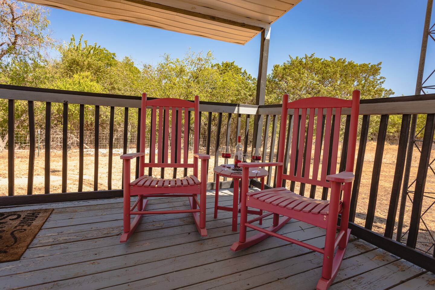 The Farmhouse - 15 min from Waco