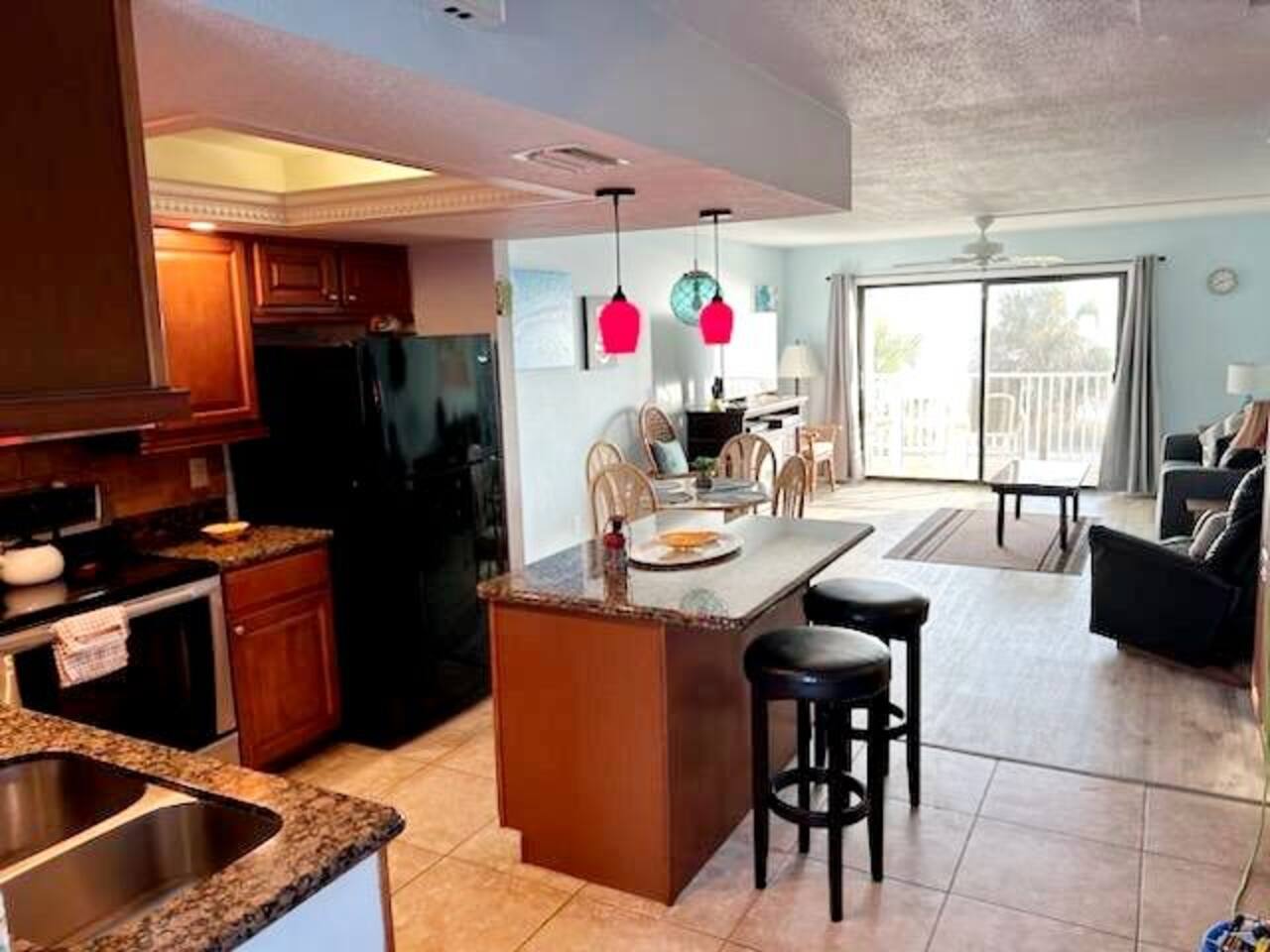 2 bdrm Ormond Beachside Luxury Townhouse w/pool