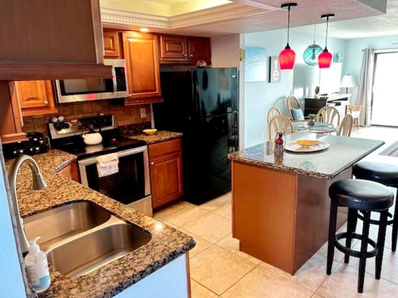 2 bdrm Ormond Beachside Luxury Townhouse w/pool