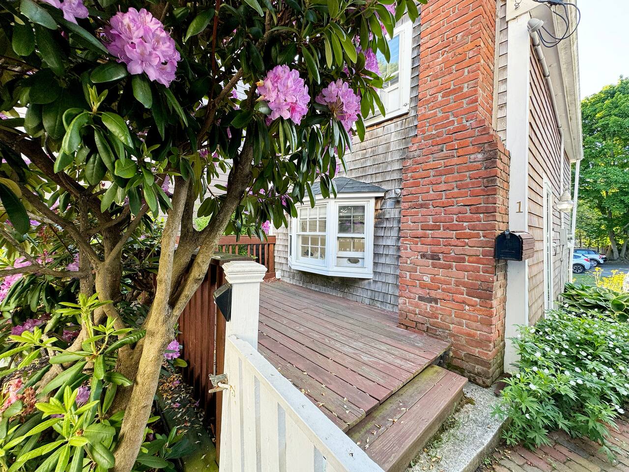 Antique Cottage, Shops, Restaurants, Crocker Park