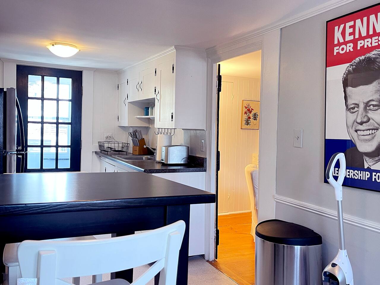 Central Old Town 2-Bed Apt, Shopping, Restaurants