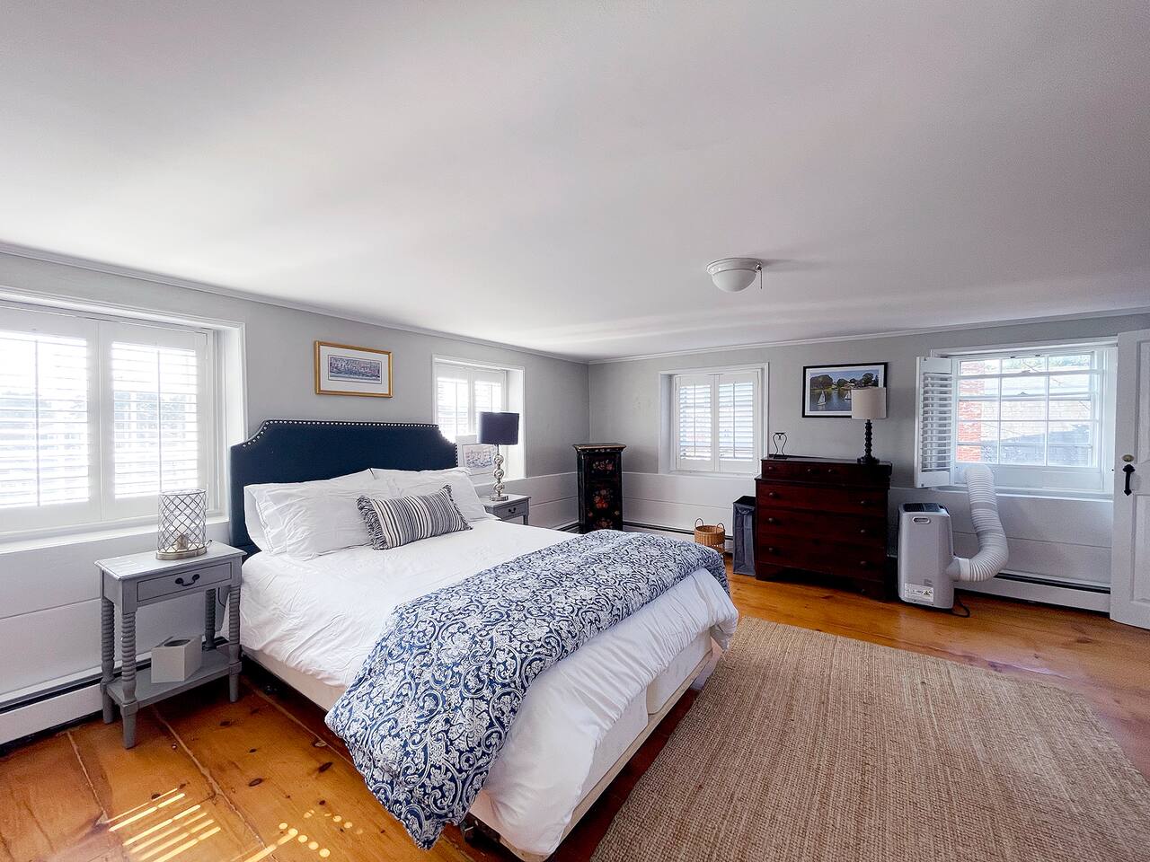 Central Old Town 2-Bed Apt, Shopping, Restaurants