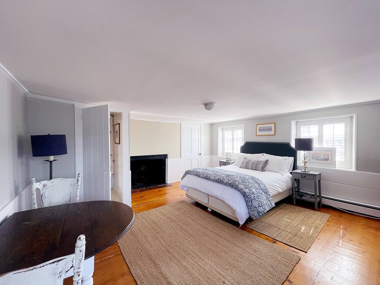 Central Old Town 2-Bed Apt, Shopping, Restaurants