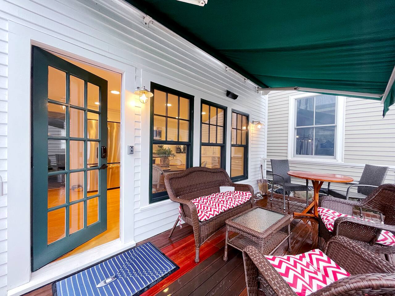 Boat-Inspired Cottage, Covered Deck, Office