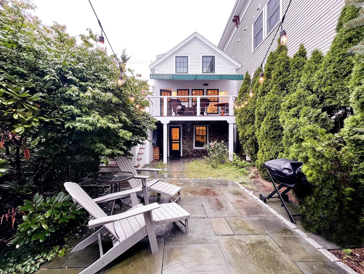 Boat-Inspired Cottage, Covered Deck, Office