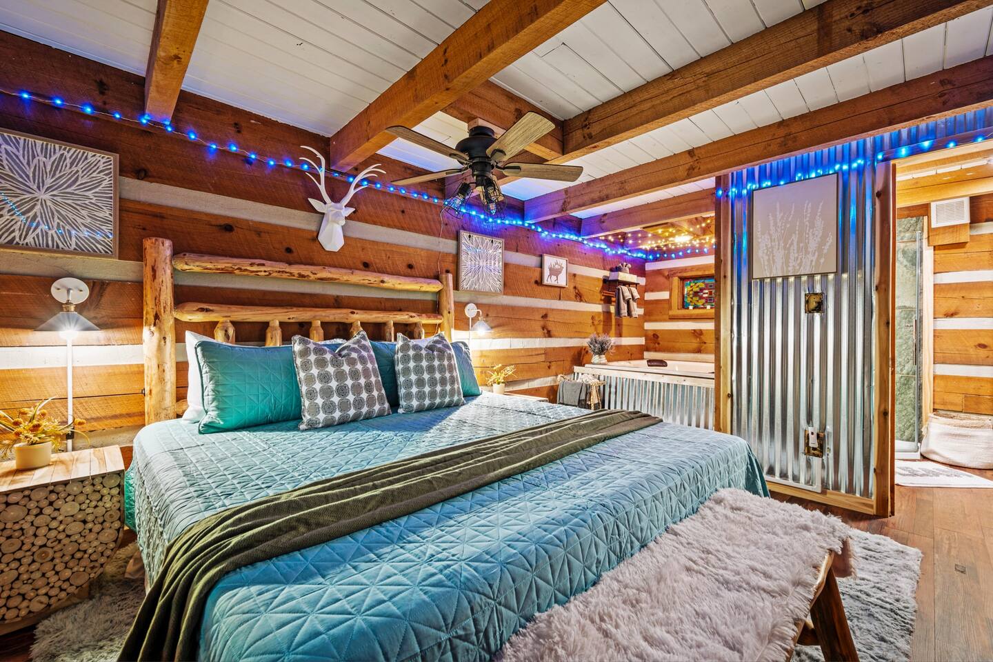Fall Foliage! King Beds, Theater, Hot Tub, XBox