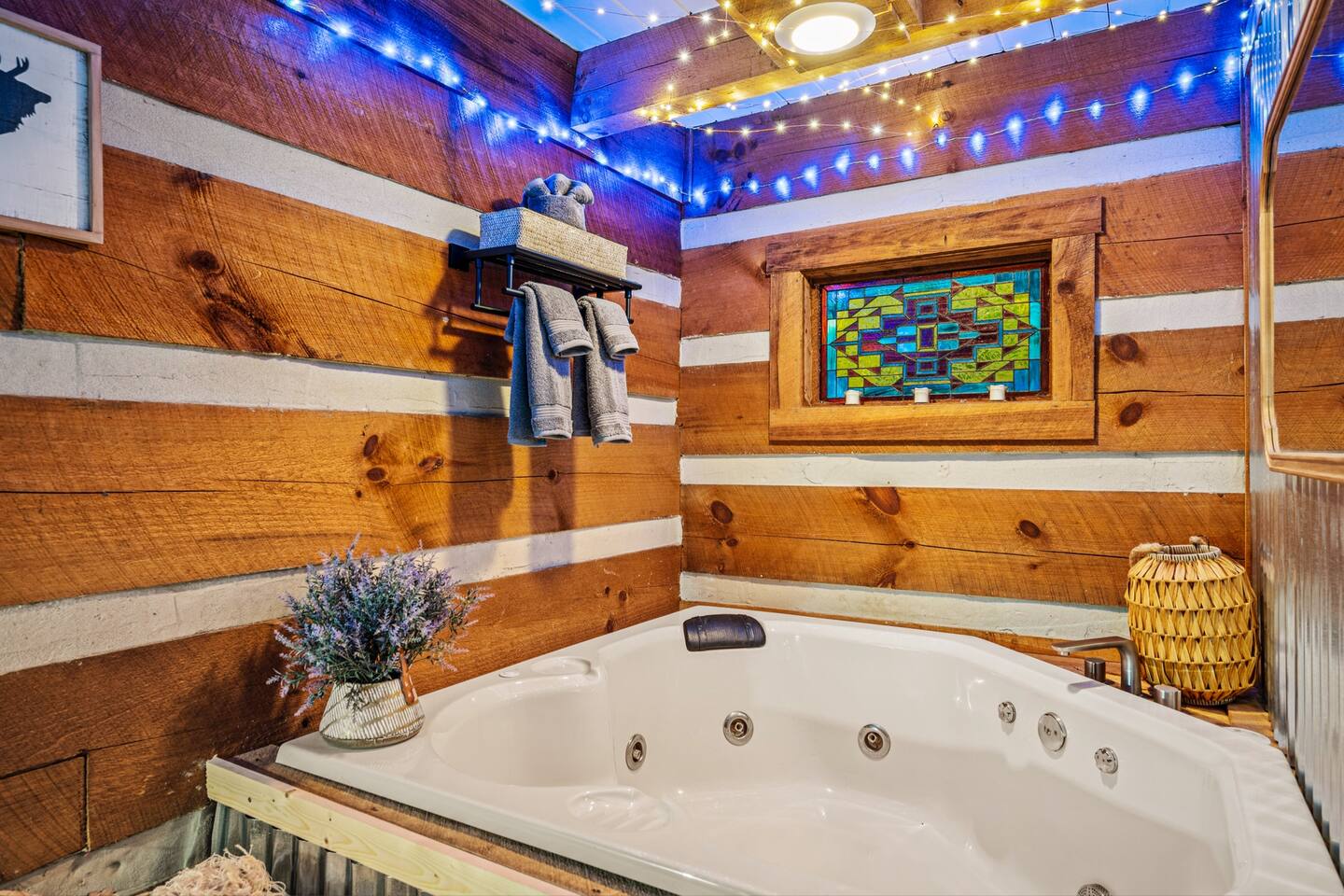 Fall Foliage! King Beds, Theater, Hot Tub, XBox