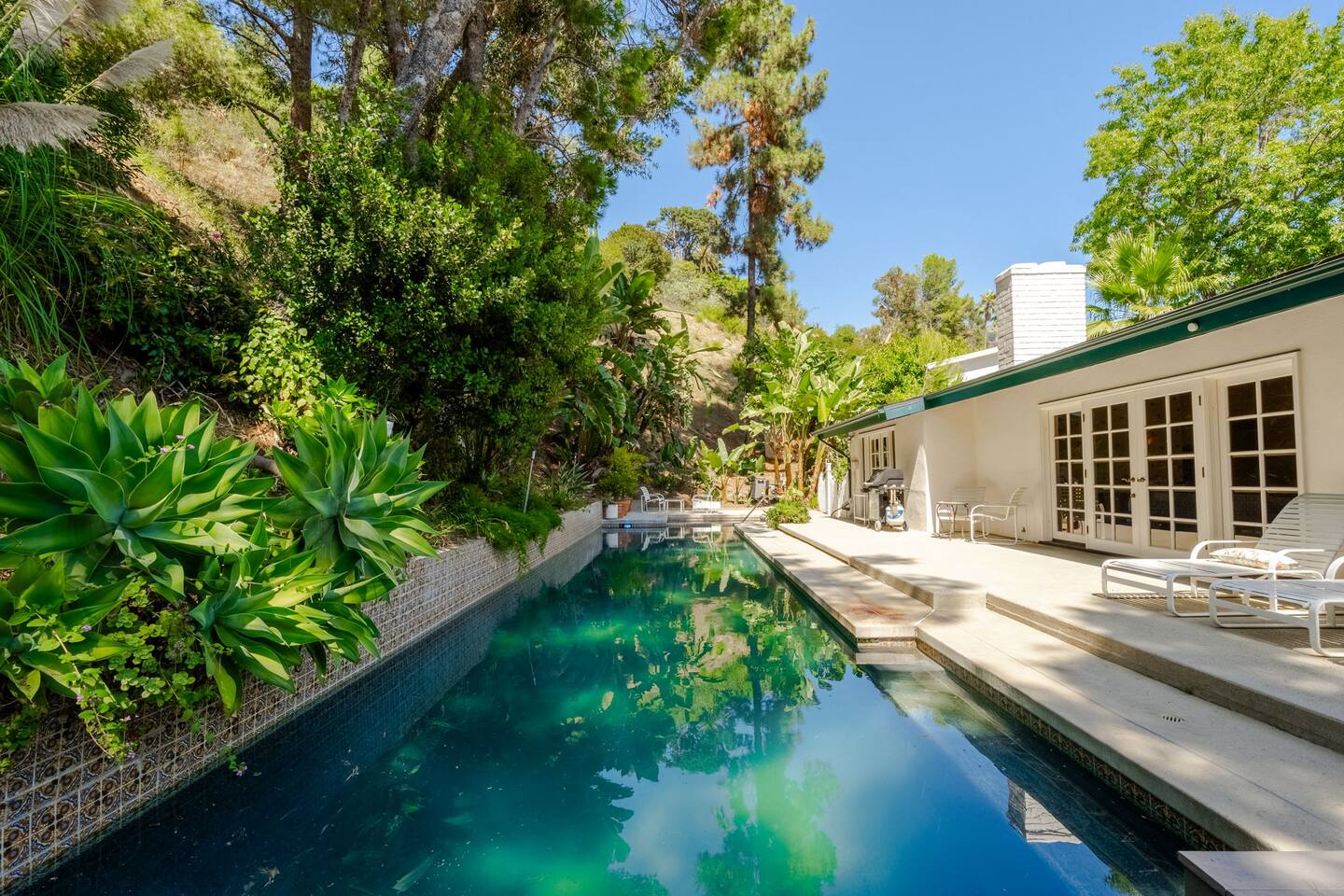 6 Minutes to Universal with Game Room, Heated Pool & Spa