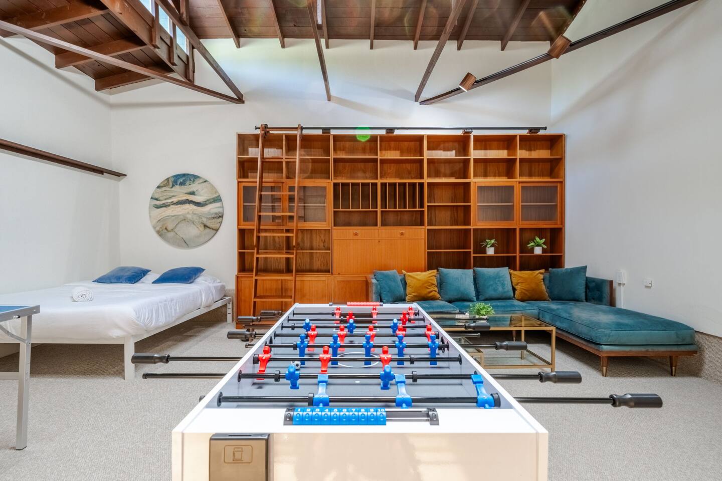 6 Minutes to Universal with Game Room, Heated Pool & Spa