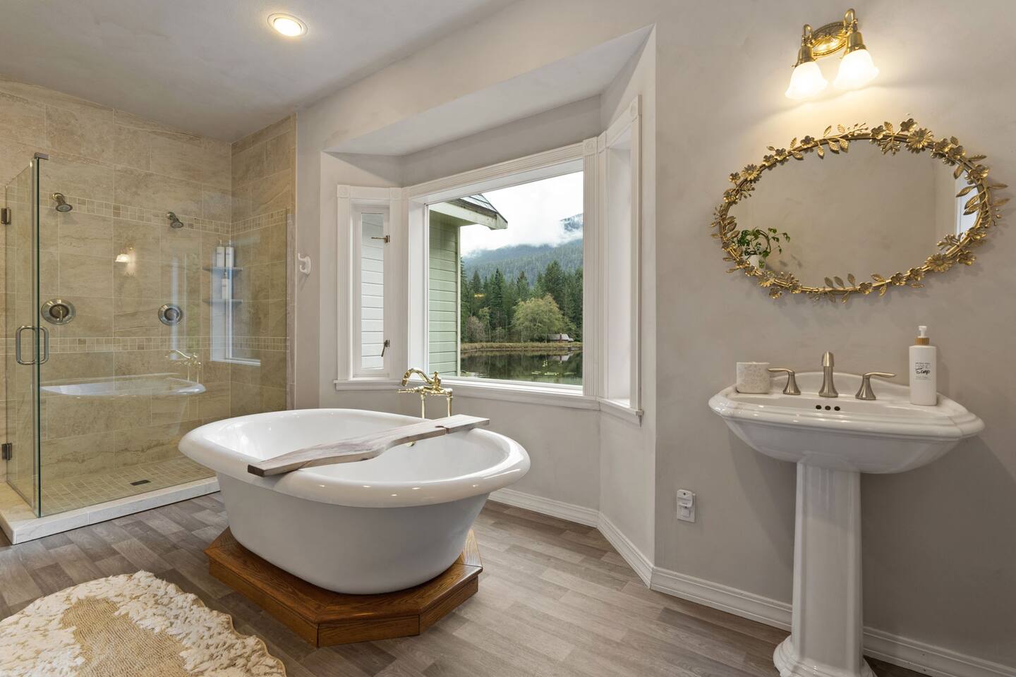 Green Victoria - Hot Tub, Olympic Natl Park 4BR