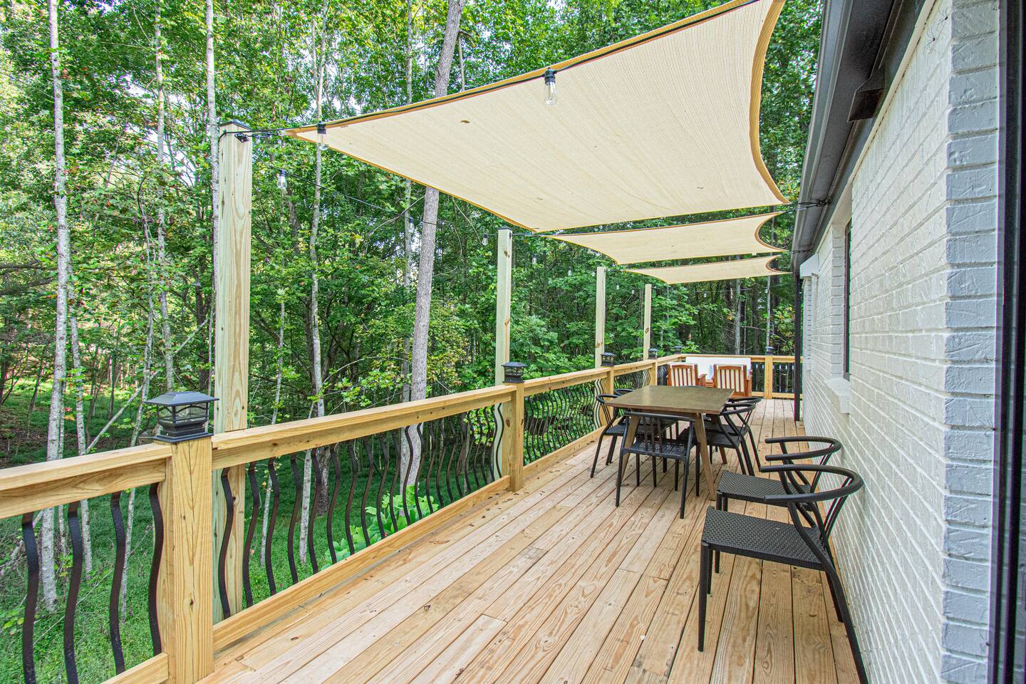 Wooded Oasis, HotTub, Sauna, GameRoom, 15min 2 AVL