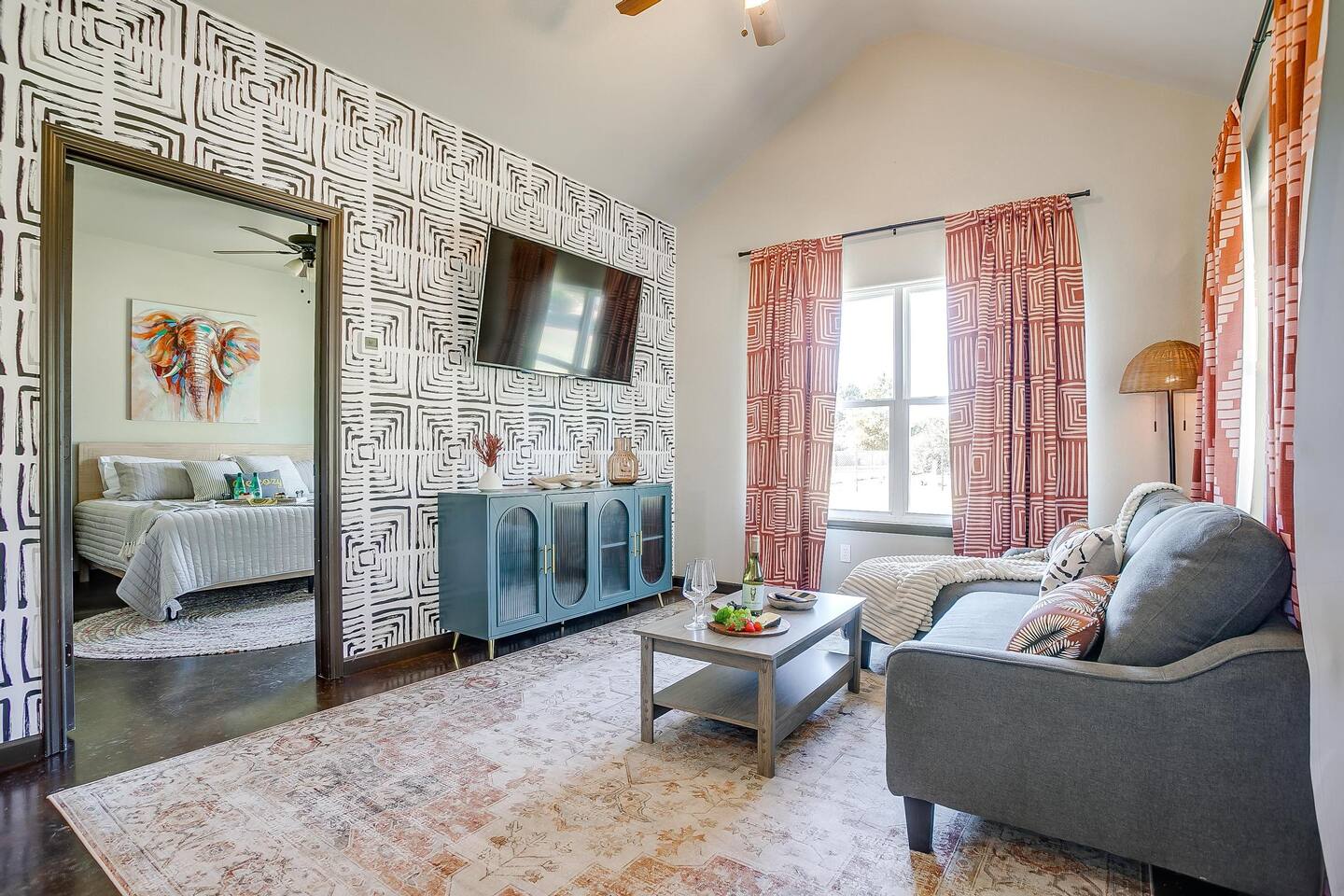 Remodeled Private 1BR Guest House Fire Pit & Grill